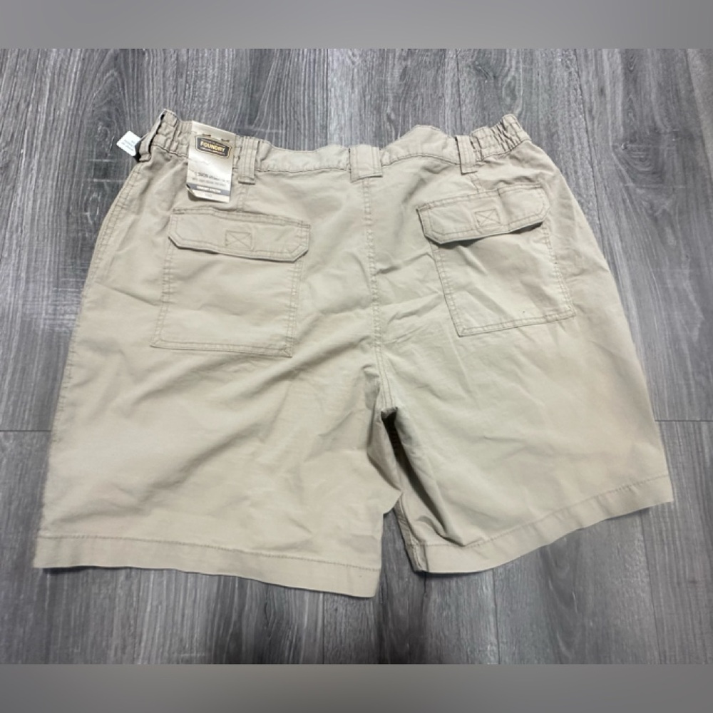 New foundry shorts size 44